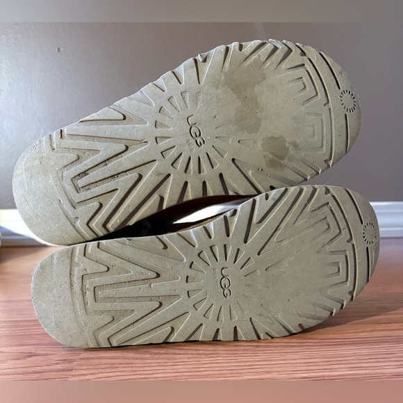 UGG Chestnut Label Tag - Size USA 8 / EU 39 - Picture 5 of 10